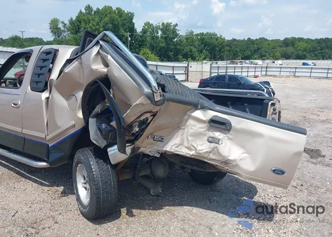 1998 Ford F-150 Lariat/Standard/Xl/Xlt from USA, damaged, VIN 1FTZX17W3WKC19311